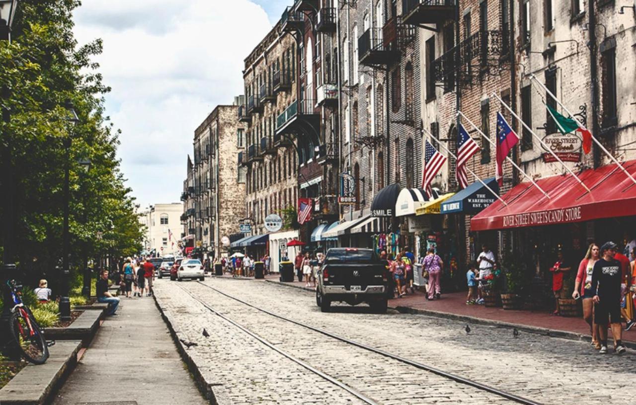 Walk Score 90!!-Historic Downtown District-2 Blocks To Famous Forsyth Park- Huge Private Patio-Private Parking Savannah Exteriör bild